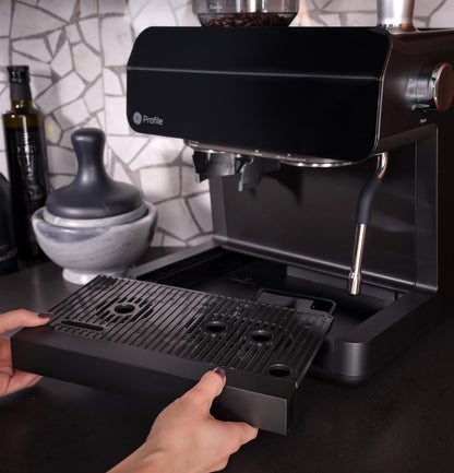 P7CESAS6RBB GE Profile™ Semi Automatic Espresso Machine + Frother