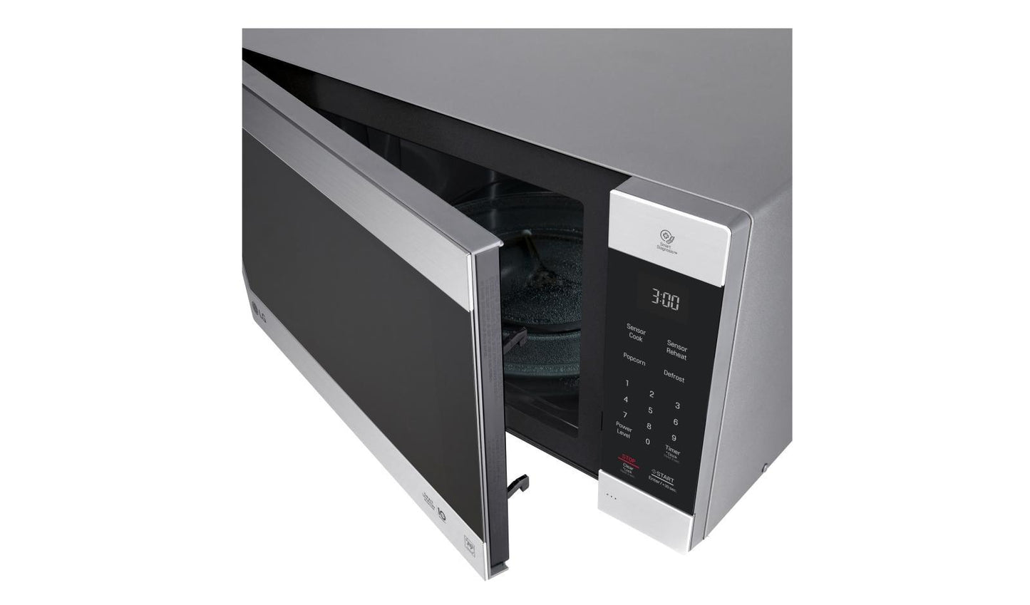 Lg 2.0 cu. ft. NeoChef™ Countertop Microwave with Smart Inverter and EasyClean®