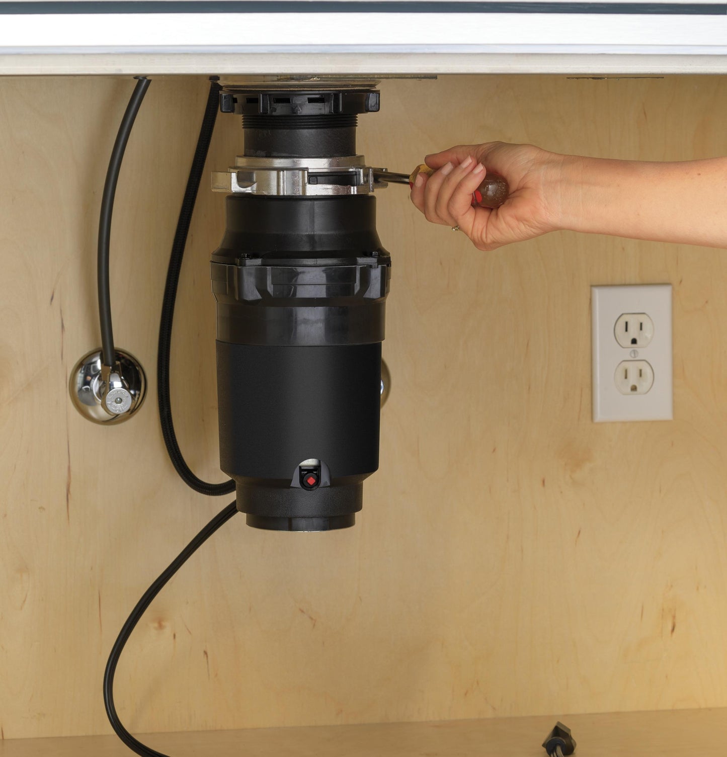 GFC535N GE DISPOSALL® 1/2 HP Continuous Feed Garbage Disposer Corded