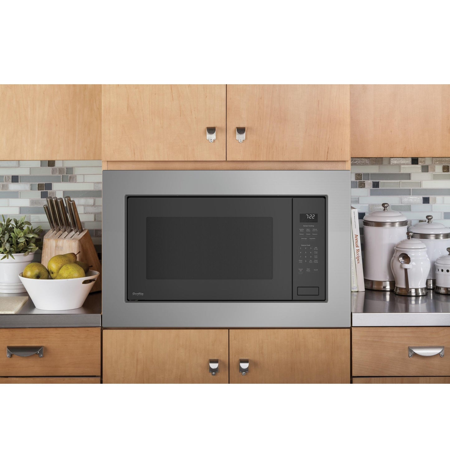 PEB7227ANDD GE Profile™ 2.2 Cu. Ft. Built-In Sensor Microwave Oven