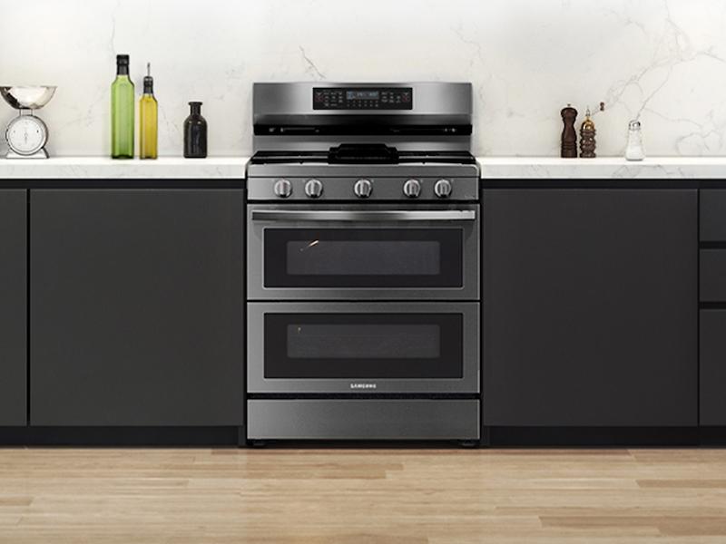 Samsung NX60A6751SG 6.0 cu. ft. Smart Freestanding Gas Range with Flex Duo™ & Air Fry in Black Stainless Steel