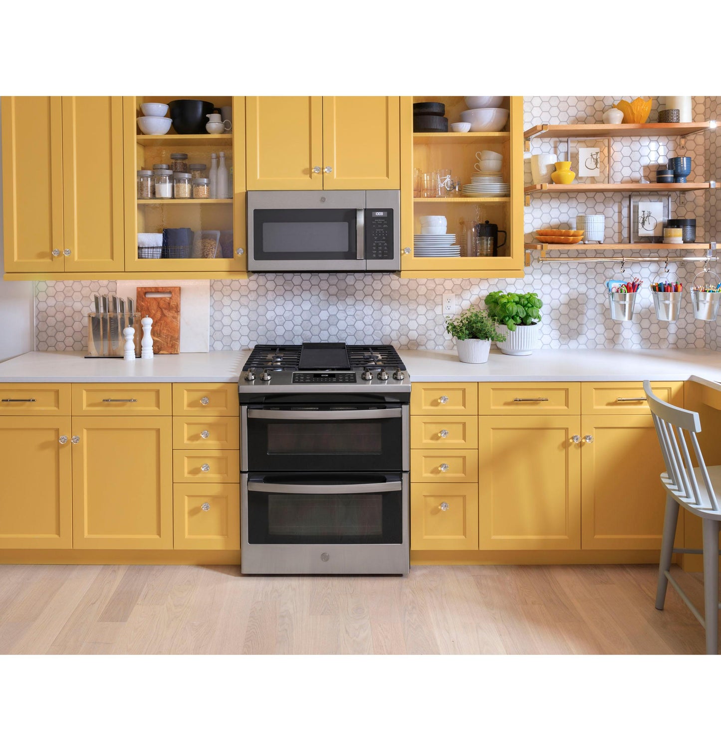 JGSS86SPSS GE 30" Slide-In Front Control Gas Double Oven Range