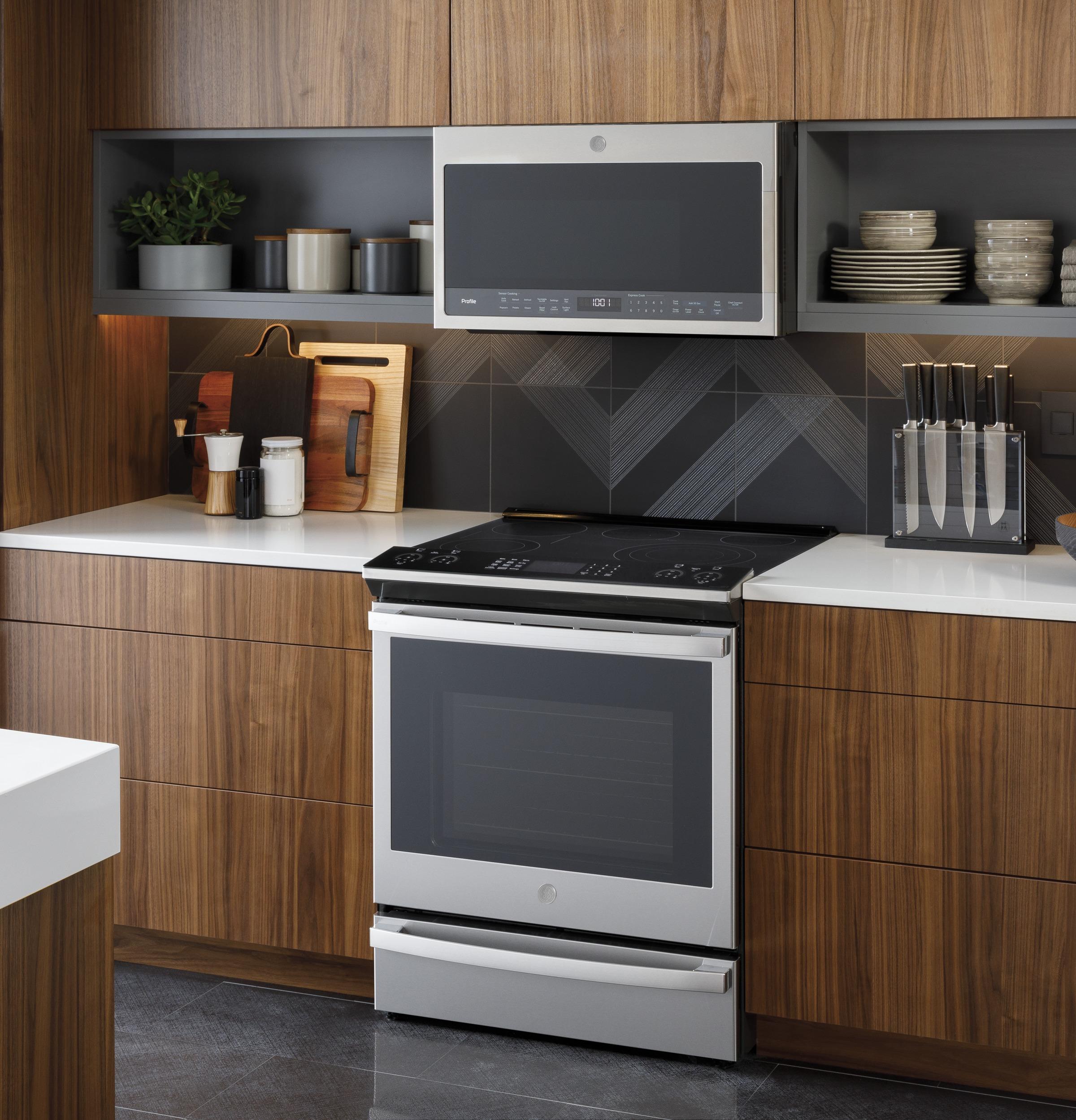 PSS93YPFS GE Profile™ 30" Smart Slide-In Electric Convection Fingerprint Resistant Range with No Preheat Air Fry