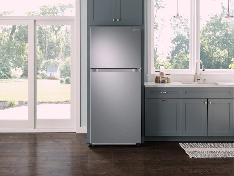 Samsung 21 cu. ft. Top Freezer Refrigerator with FlexZone™ and Ice Maker in Stainless Steel