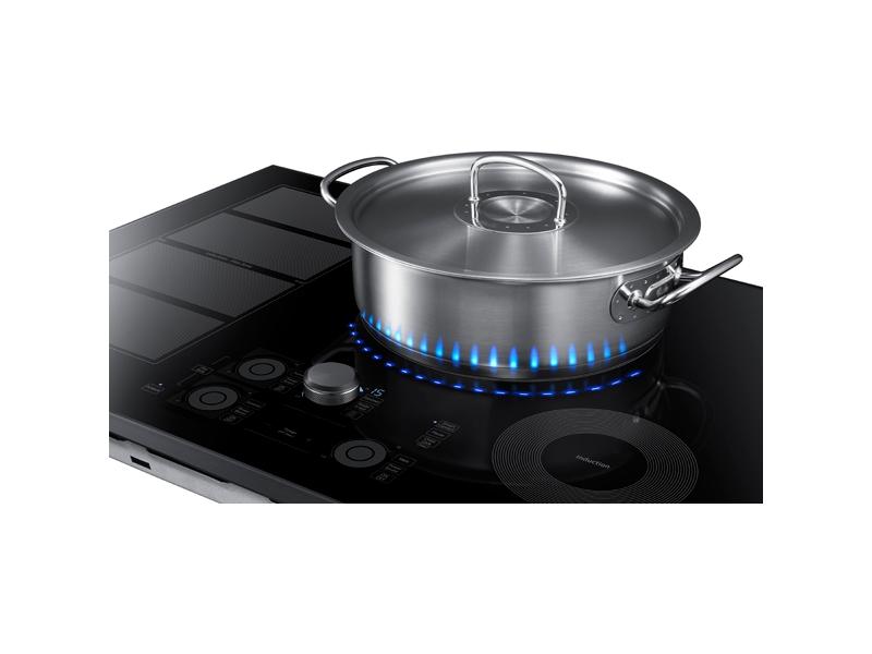 30" Smart Induction Cooktop in Black Stainless Steel