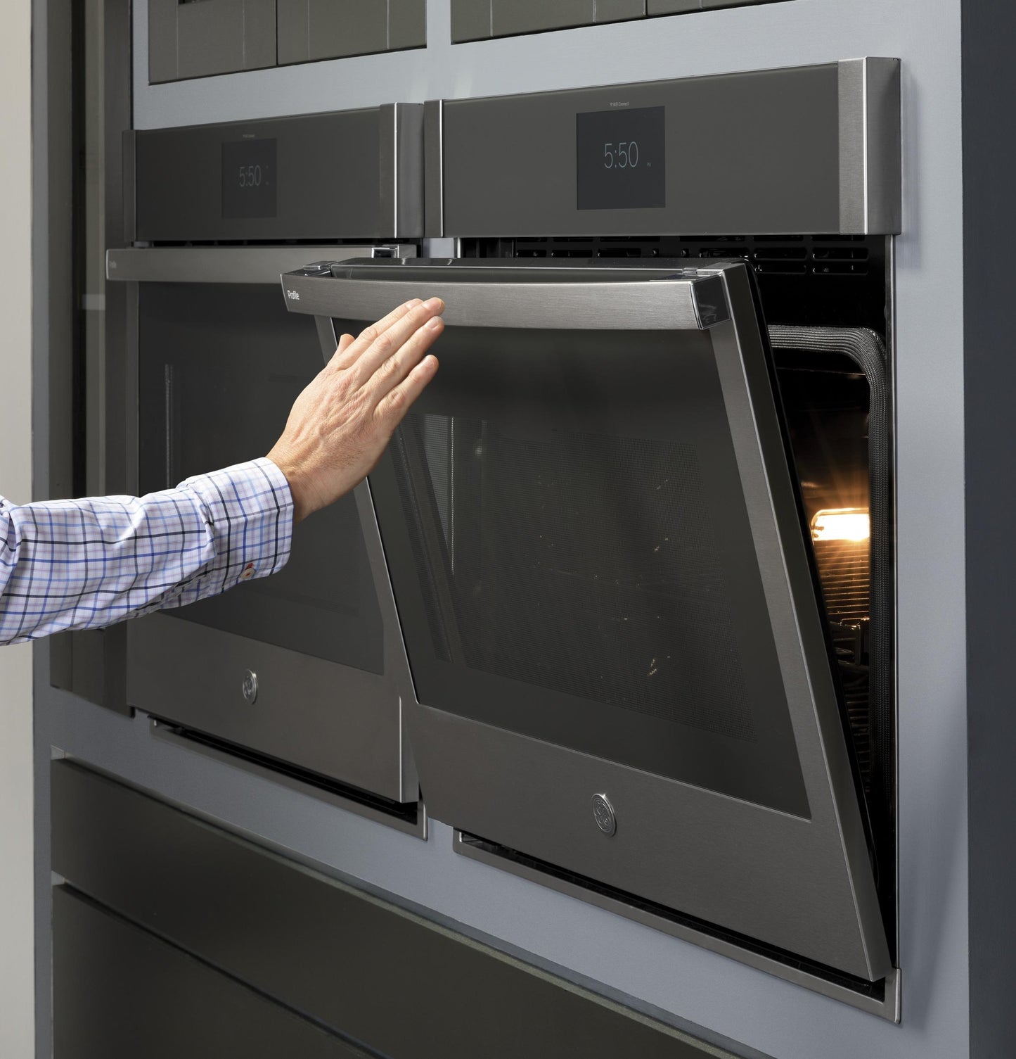 PTS9000SNSS GE Profile™ 30" Smart Built-In Convection Single Wall Oven with In-Oven Camera and No Preheat Air Fry