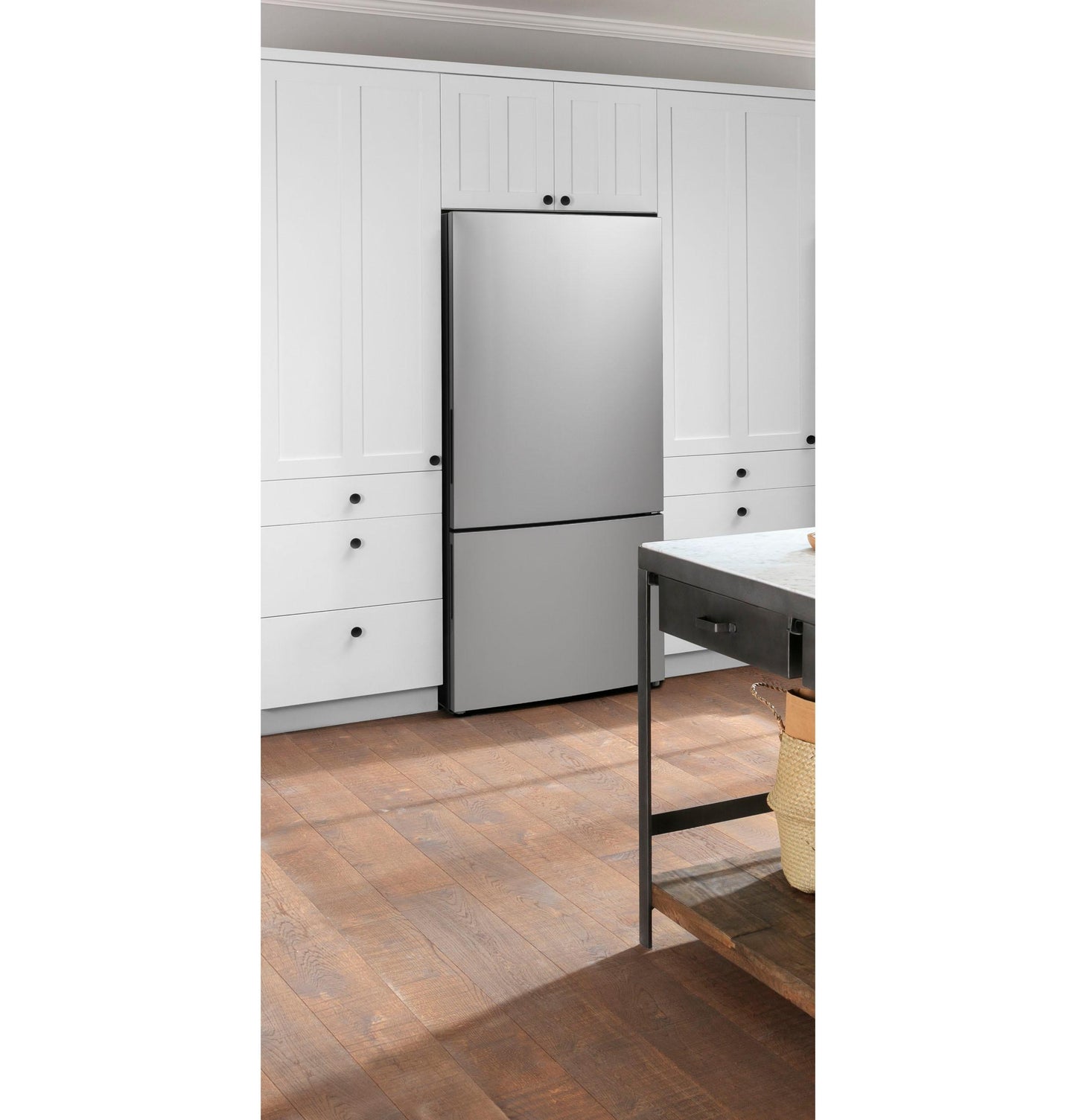 GBE17HYRFS GE® ENERGY STAR® 17.7 Cu. Ft. Counter-Depth Bottom-Freezer Refrigerator