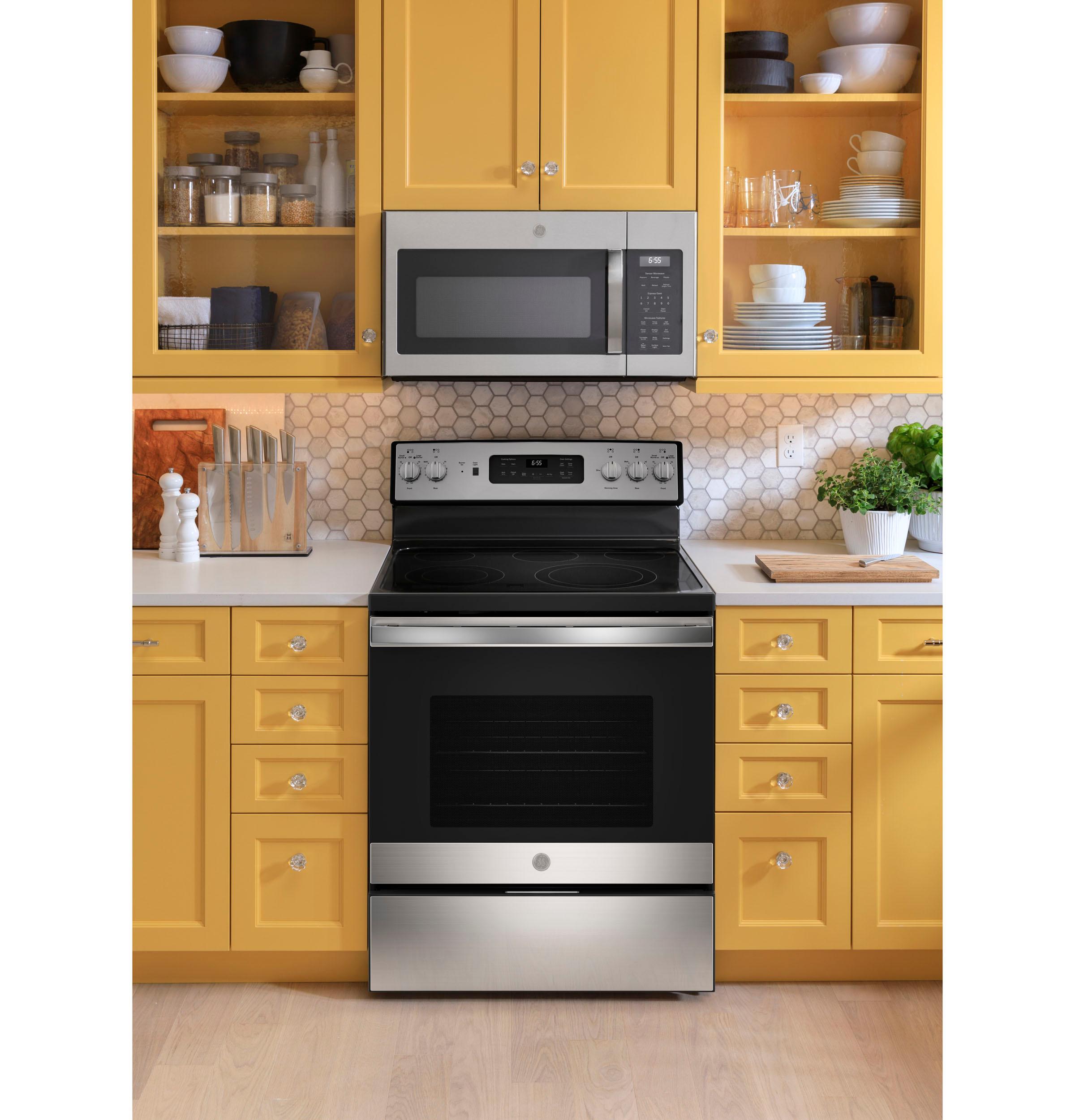 GE® 30" Free-Standing Electric Convection Range