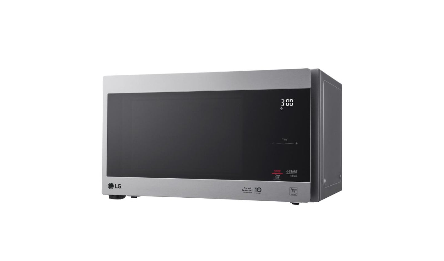 Lg 0.9 cu. ft. NeoChef™ Countertop Microwave with Smart Inverter and EasyClean®