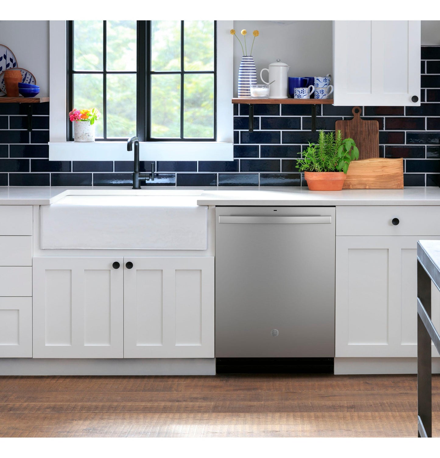 GDT630PYRFS GE® ENERGY STAR® Top Control with Plastic Interior Dishwasher with Sanitize Cycle & Dry Boost