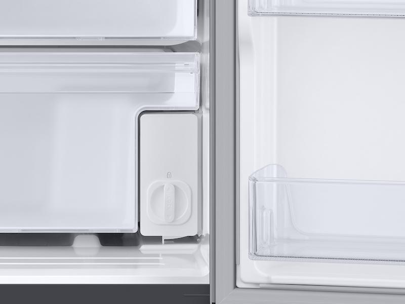 27.3 cu. ft. Smart Side-by-Side Refrigerator with Family Hub™ in Stainless Steel