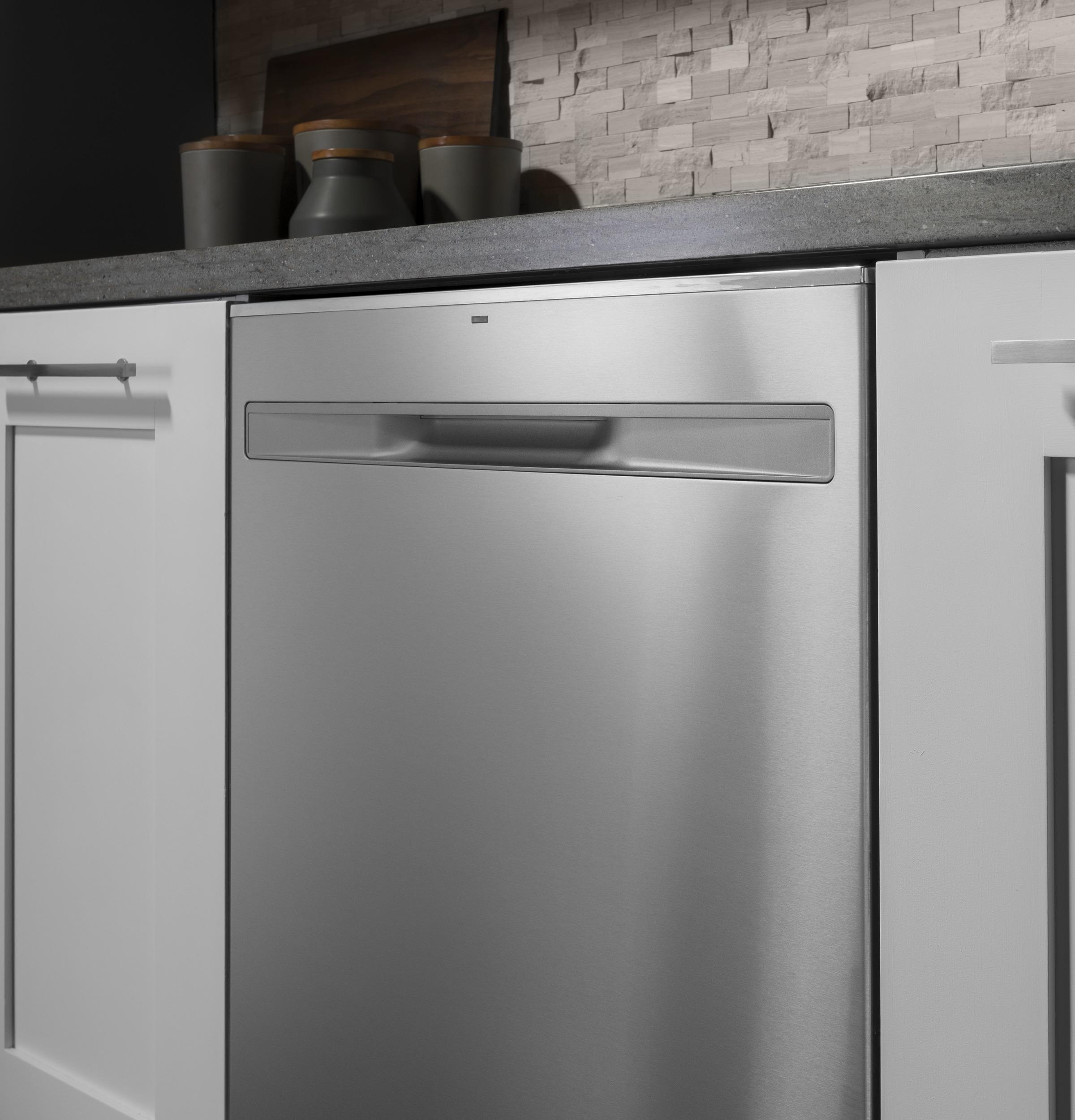 GE® Fingerprint Resistant Top Control with Stainless Steel Interior Dishwasher with Sanitize Cycle & Dry Boost with Fan Assist