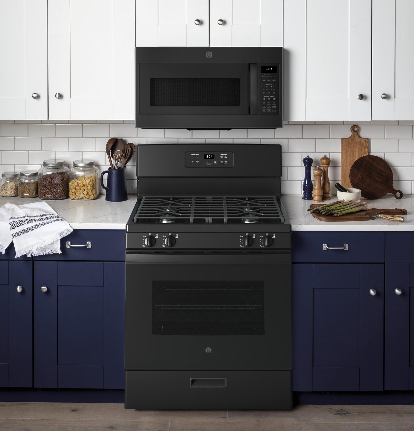 JGBS61DPBB GE® 30" Free-Standing Gas Range