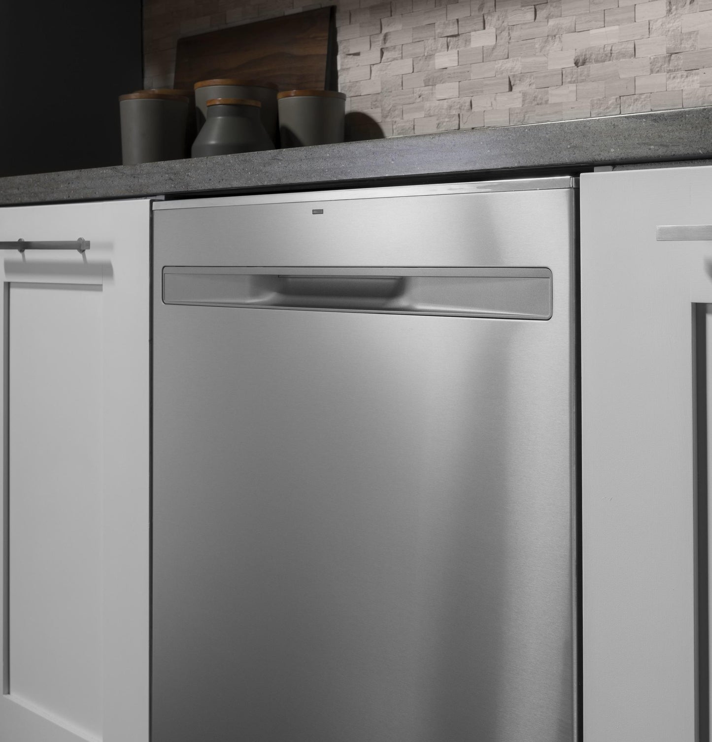 GE® Fingerprint Resistant Top Control with Stainless Steel Interior Dishwasher with Sanitize Cycle & Dry Boost with Fan Assist