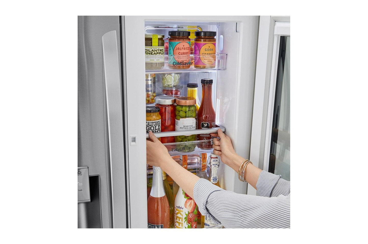 Lg 30 cu. ft. Smart InstaView® Door-in-Door® Refrigerator with Craft Ice™