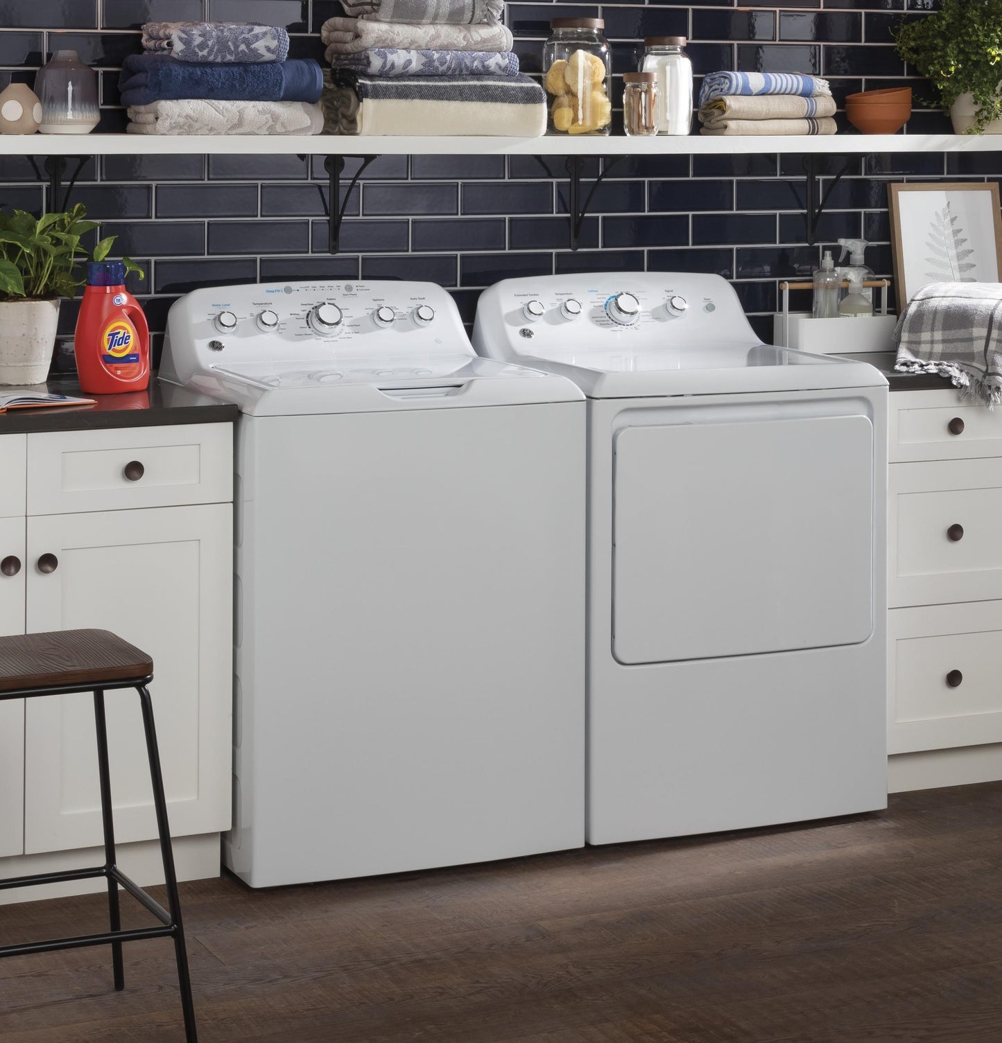 GE® 7.2 cu. ft. Capacity aluminized alloy drum Electric Dryer