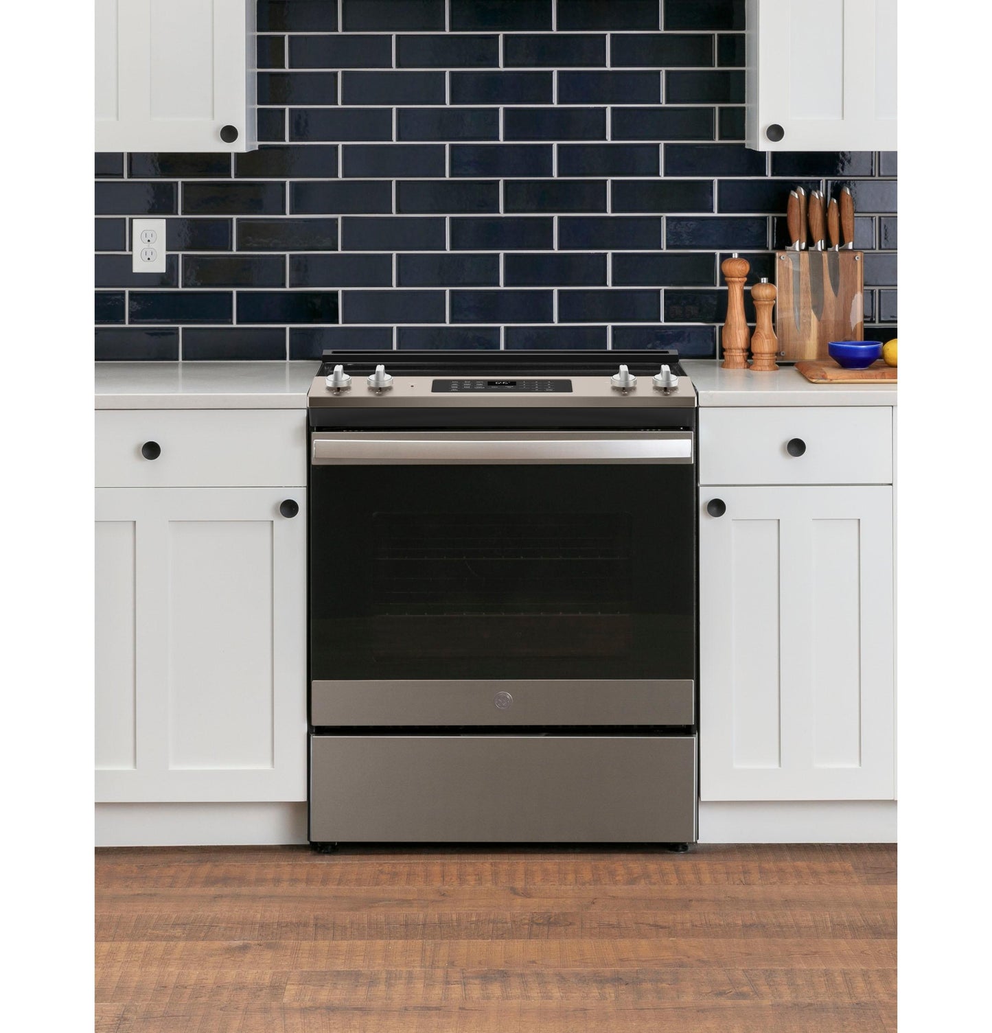 JVW5301EJES GE® 30" Wall-Mount Pyramid Chimney Hood