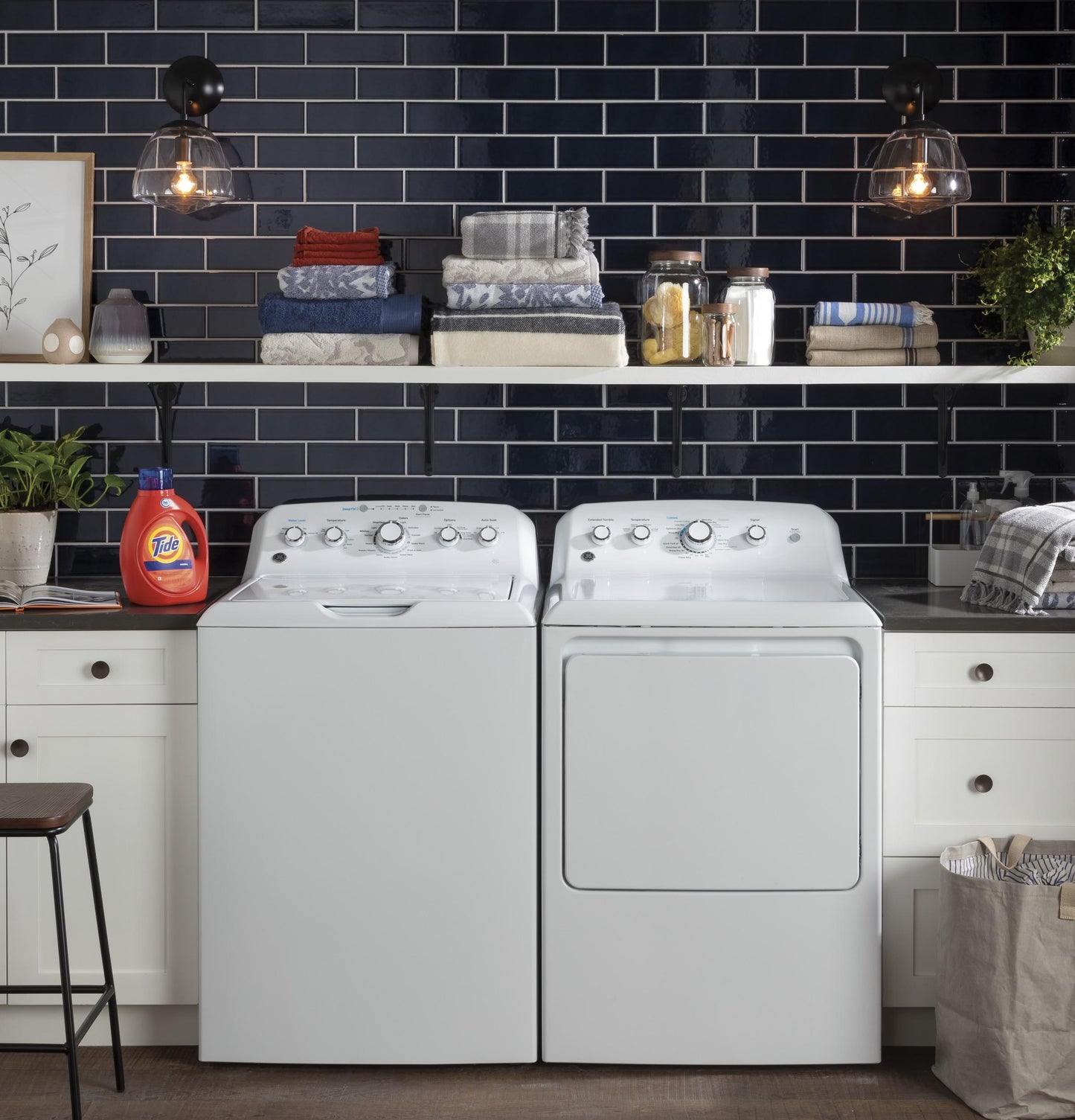 GE® 7.2 cu. ft. Capacity aluminized alloy drum Electric Dryer