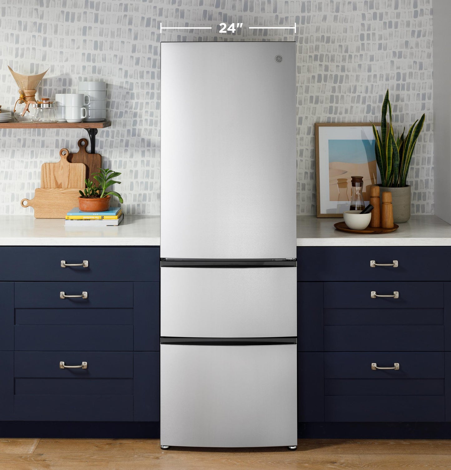 GLE12HSPSS GE® ENERGY STAR® 11.9 Cu. Ft. Bottom-Freezer Refrigerator