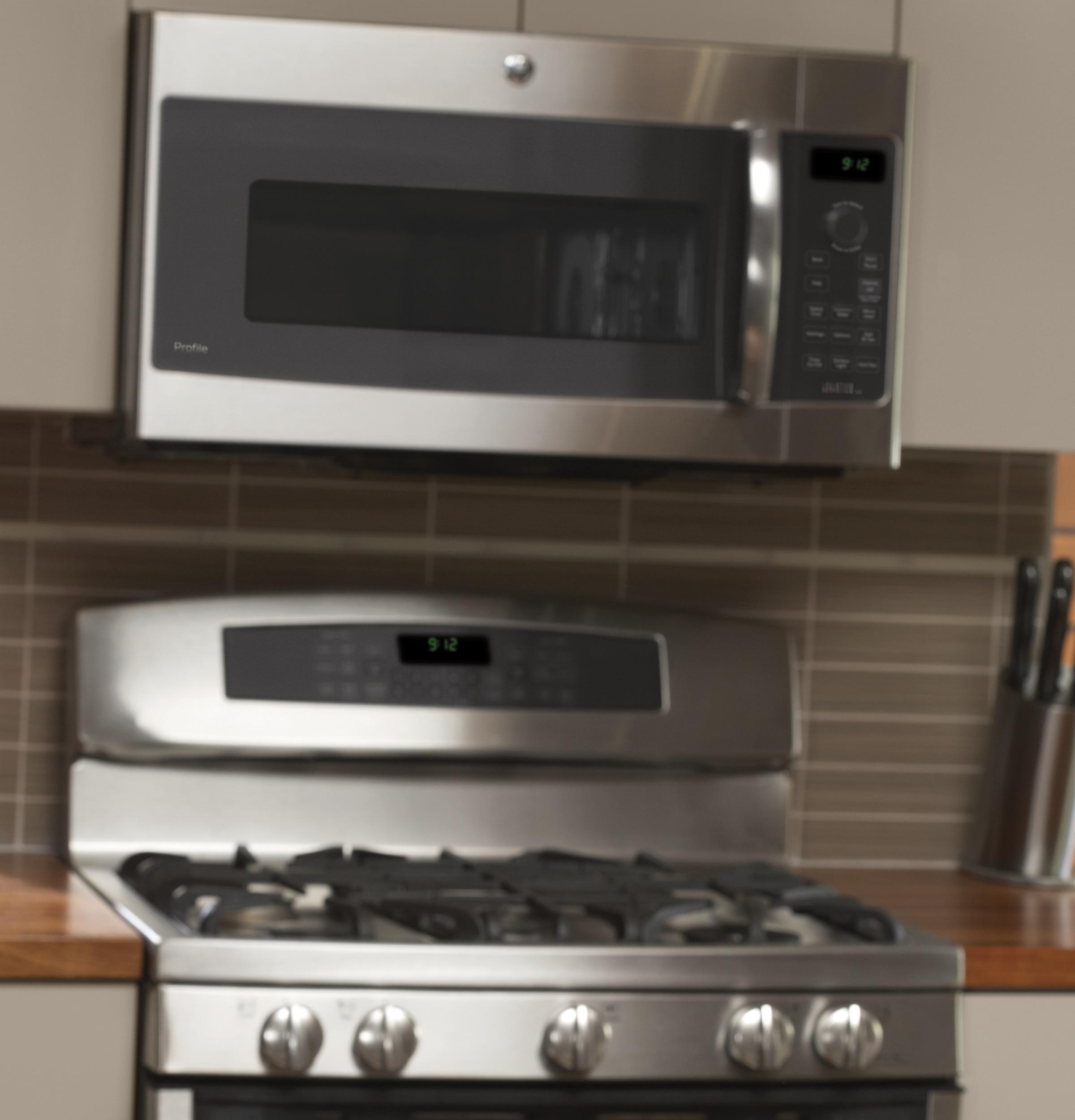 PSA9120SPSS GE Profile™ Over-the-Range Oven with Advantium® Technology